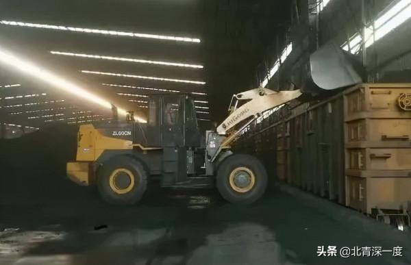 一日兩漲,百元起跳:“煤荒”下敢囤不敢賣的煤老闆們 一日兩漲,百元起跳:“煤荒”下敢囤不敢賣的煤老闆們