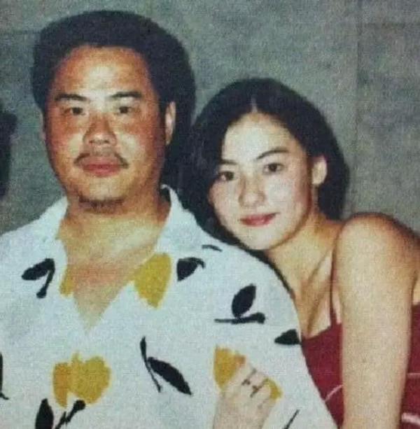 被拋棄的“尖東虎中虎”黃俊,助向家立威香港,是梅豔芳藍顏知己 被拋棄的“尖東虎中虎”黃俊,助向家立威香港,是梅豔芳藍顏知己