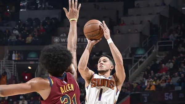 NBA排名更新！勇士力壓14連勝太陽，網鹿湖獲勝，火箭結束15連敗