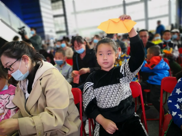 “科學那達慕”大小朋友齊享科學盛宴 “科學那達慕”大小朋友齊享科學盛宴