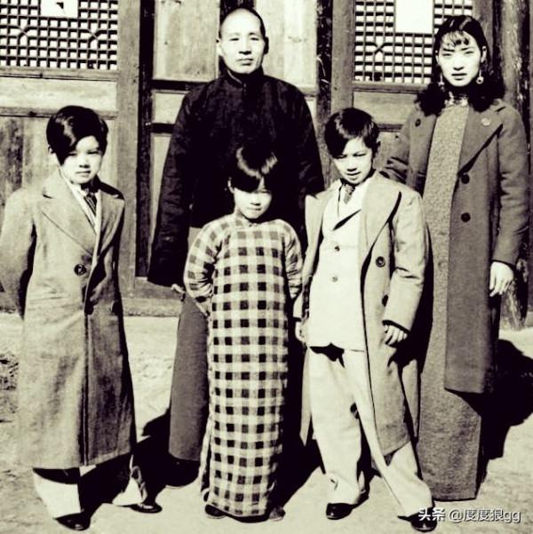 蔣介石在大陸最後一道命令，為何是炮轟上將公館？差點又成階下囚