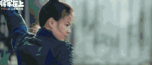 上戰場還濃妝豔抹,讓這6位女星告訴你,什麼叫女將軍形象 上戰場還濃妝豔抹,讓這6位女星告訴你,什麼叫女將軍形象