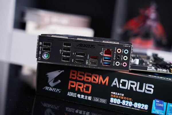 不到600塊,12相供電能帶i9的B560主機板 不到600塊,12相供電能帶i9的B560主機板