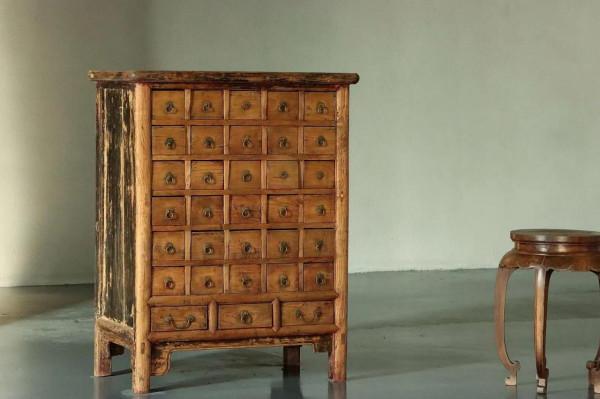 書櫃和藥櫃各倆