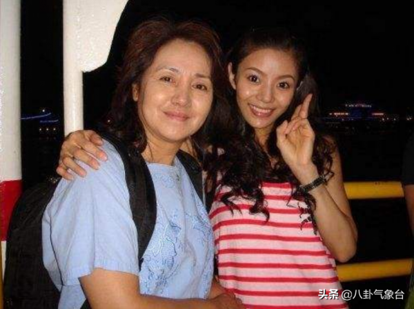 《正陽門下》李野萍，45歲出道，62歲成名，弟弟是李幼斌