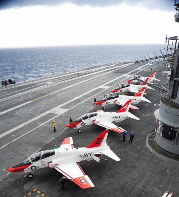 美國航母上的主力艦載機——都是精品,配置思路中國可以借鑑 美國航母上的主力艦載機——都是精品,配置思路中國可以借鑑