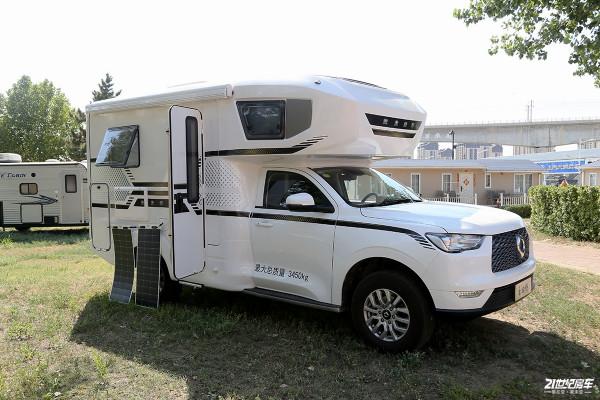 每一輛房車都用它！改變未來房車用電理念，小藍光伏太陽能板