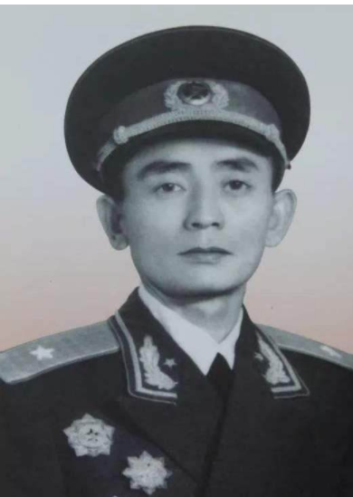 美國總統竄訪臺灣，毛主席拍板：貴客要來，打7萬發炮彈迎接