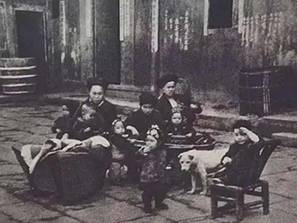 湘西巨匪徐漢章的逃亡路:5千部下被全殲,“整容換臉”當泥瓦匠 湘西巨匪徐漢章的逃亡路:5千部下被全殲,“整容換臉”當泥瓦匠