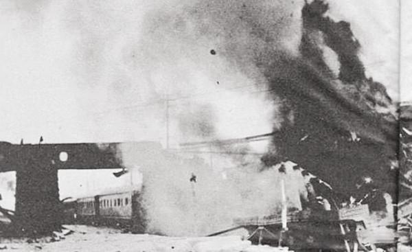 日軍來偷襲,哨兵卻沒有發現,此時一匹拉炮的軍馬幫了大忙 日軍來偷襲,哨兵卻沒有發現,此時一匹拉炮的軍馬幫了大忙