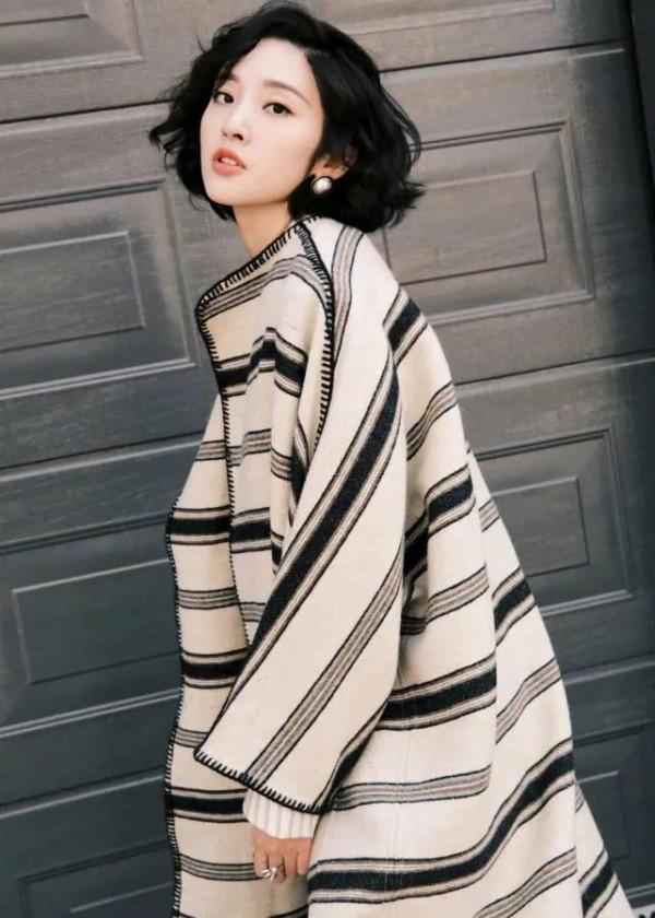 你笑起來真好看,像春天的花一樣:唐藝昕 你笑起來真好看,像春天的花一樣:唐藝昕