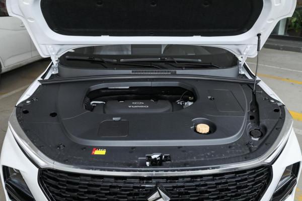 想花10萬左右買省油SUV，繞不開這三款，均配主動剎車，全景天窗