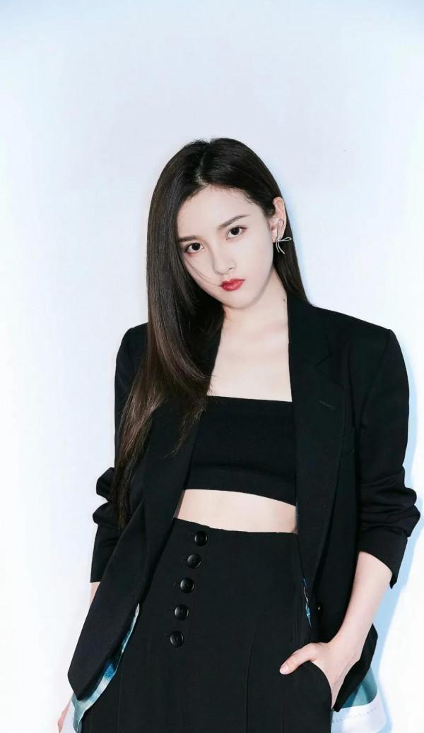 有喜歡宋祖兒的嗎？是曾經的小哪吒，也是大方得體的喬四美