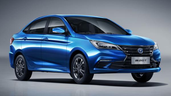 落地8萬選4AT還是CVT？長安逸動DT對比吉利遠景