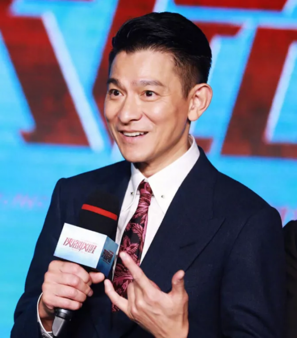 吵了這麼多年了,再看“四大天王”年輕時的演技和顏值,誰贏了? 吵了這麼多年了,再看“四大天王”年輕時的演技和顏值,誰贏了?