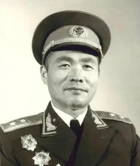 黃維被包圍後，手下請求打頭陣，沒想到是埋藏多年的&OpenCurlyDoubleQuote;定時炸彈&rdquo;