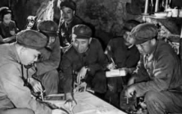 法卡山戰役:最後活下來的戰士相擁而泣,老兵回憶起還心有餘悸 法卡山戰役:最後活下來的戰士相擁而泣,老兵回憶起還心有餘悸