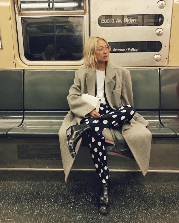 這雙鞋太神奇：平底最顯高，舊的比新的好