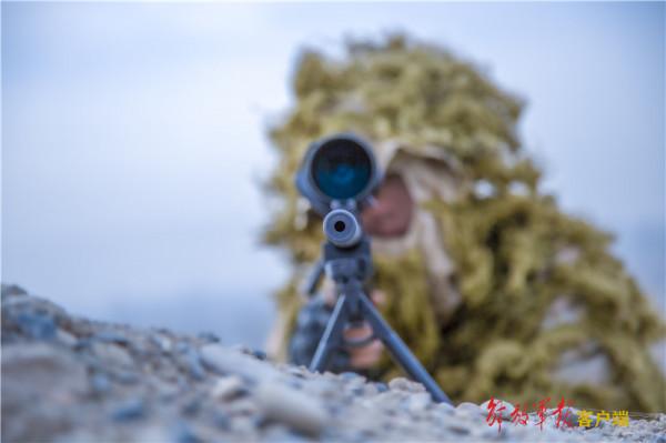 炫酷！帶你去看武警特戰隊員真打實練