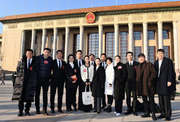 “文代會”明星扎堆曬照,不見任何流量,參加的明星都是什麼身份 “文代會”明星扎堆曬照,不見任何流量,參加的明星都是什麼身份