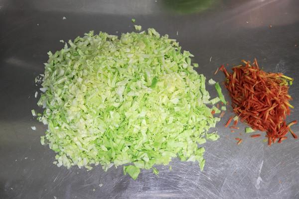 醬香濃郁的豬肉粉條包子,這麼做倍兒香,玩兒似的吃3個沒過癮 醬香濃郁的豬肉粉條包子,這麼做倍兒香,玩兒似的吃3個沒過癮