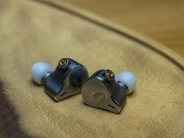 圈，電，鐵我都想要達音科EST112上手