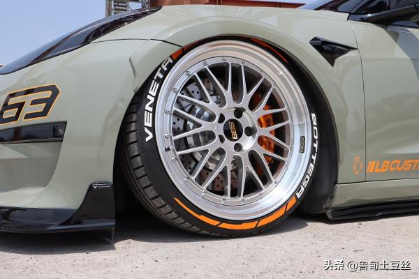 「轂銳馳」運動風格取向—大尾翼Model 3登場 「轂銳馳」運動風格取向—大尾翼Model 3登場