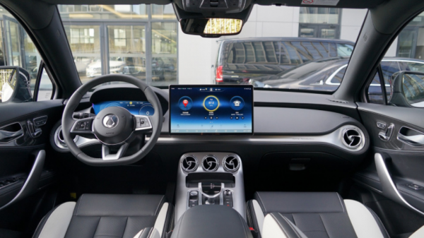 每日花銷54元,騰勢X插混為何比“兄弟車”更省? 每日花銷54元,騰勢X插混為何比“兄弟車”更省?