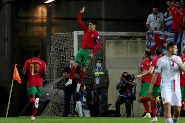 世預賽-C羅上演帽子戲法創新紀錄 B費傳射 葡萄牙5-0橫掃魚腩 世預賽-C羅上演帽子戲法創新紀錄 B費傳射 葡萄牙5-0橫掃魚腩