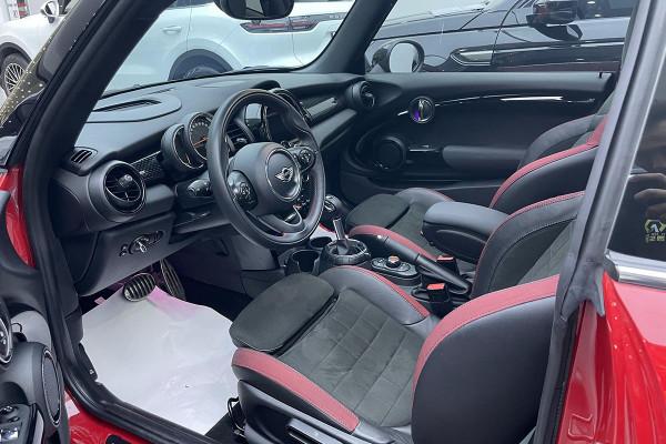 24萬買輛寶馬MINI，檢測後發現不漏油，客戶：這特喵的是假寶馬？