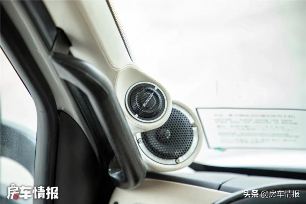 4座4臥的阿娜亞房車,帶12度電和350L水,還用竹子做傢俱真牛 4座4臥的阿娜亞房車,帶12度電和350L水,還用竹子做傢俱真牛