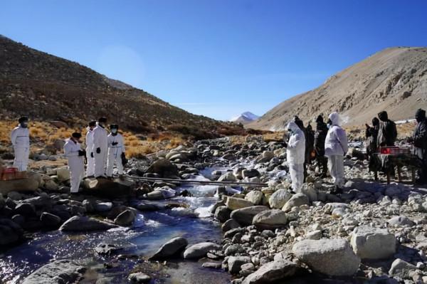 為拉起南海反華戰線，印度用武器收買人心？我軍能看上幾個？