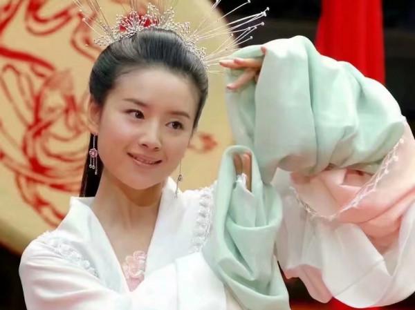 6位女星步入不惑之年,面容垮掉,膠原蛋白流失,彷彿整容失敗 6位女星步入不惑之年,面容垮掉,膠原蛋白流失,彷彿整容失敗