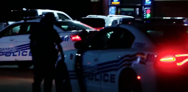 實拍美國“禁區”的毒販交易，全是亡命徒，警察都不敢管