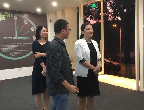 姜虹：中國最美女校長，39歲任教授，49歲當大學校長，深受愛戴