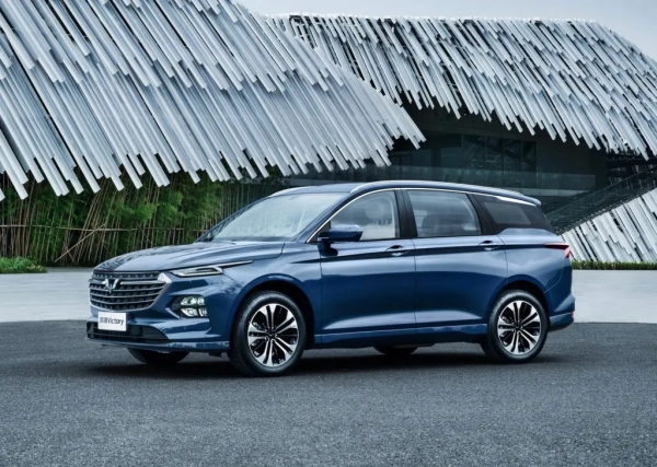 假期出遊最好是開MPV，家人舒服又安全，關鍵是很多車都不貴