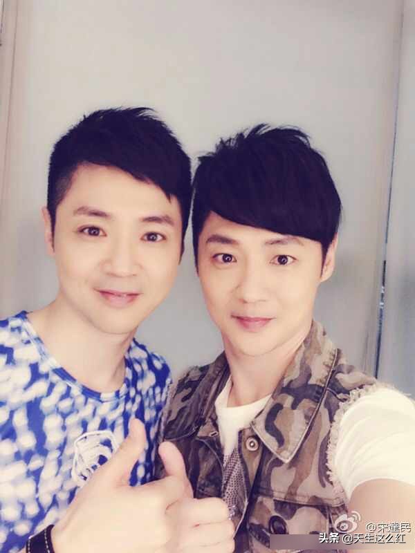 考眼力!小時候看過這兩對雙胞胎兄弟很多劇,卻根本沒分清誰是誰 考眼力!小時候看過這兩對雙胞胎兄弟很多劇,卻根本沒分清誰是誰