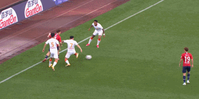 李金羽神了！上任後武漢4輪不敗拿8分，重慶6輪不勝，國腳失良機