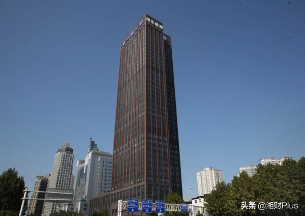 湖北能源集團管理層年前變動，年薪99.41萬副總辭任