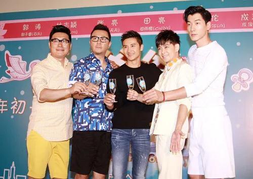 離了個“假婚”的超模張亮，轉型演員失敗後，如今是該找到出路了