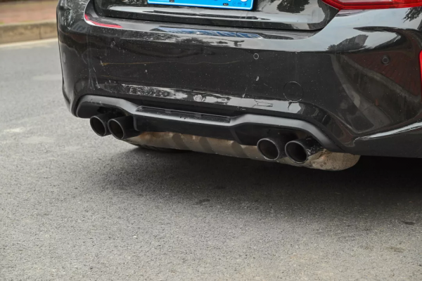 純正寶馬駕控,短小車身,前置後驅,4.2秒破百——二手 寶馬M2 純正寶馬駕控,短小車身,前置後驅,4.2秒破百——二手 寶馬M2