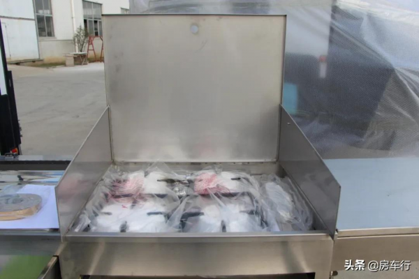 嶸野SD-01越野式拖掛，可升頂設計，原汁原味的澳洲硬派​氣息