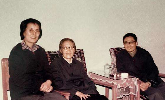 本可以追逐諾貝爾獎，卻為研究我國首顆原子彈，她選擇了隱姓埋名