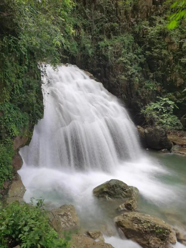 遊尼珠河大峽谷（其二） 文/禎祥居士