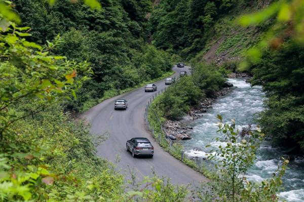 多路況測試國產奧迪e-tron:它能“鼓動”傳統豪華車使用者換車 多路況測試國產奧迪e-tron:它能“鼓動”傳統豪華車使用者換車