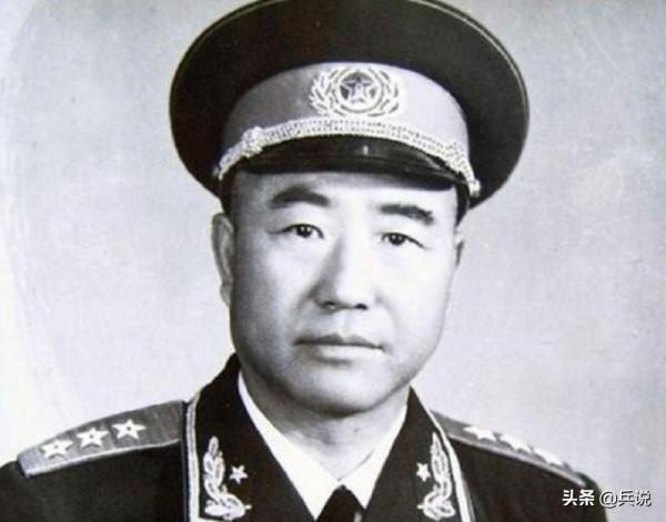 綏遠起義通電寫好,司令卻不簽字,老上級傅作義說硬話:隨你便 綏遠起義通電寫好,司令卻不簽字,老上級傅作義說硬話:隨你便