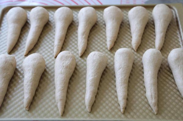 早餐最愛的日式海鹽麵包,脆脆的表皮,柔軟的內心,一吃就上癮 早餐最愛的日式海鹽麵包,脆脆的表皮,柔軟的內心,一吃就上癮