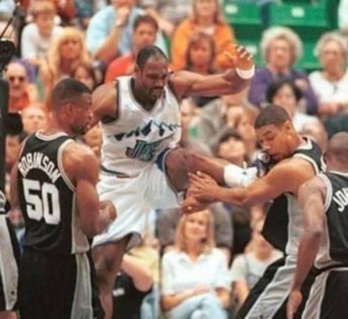 被砍19年的奧尼爾才11252次罰球，歷史第三，前面是哪兩個大神？