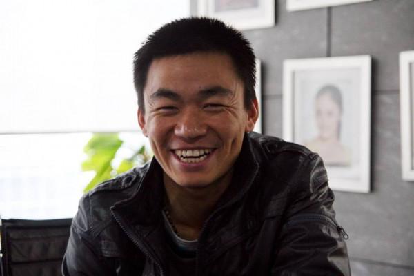 “娛圈淨土”王寶強的逆襲史:工地打工,兩次下跪,光膀子滾釘板 “娛圈淨土”王寶強的逆襲史:工地打工,兩次下跪,光膀子滾釘板