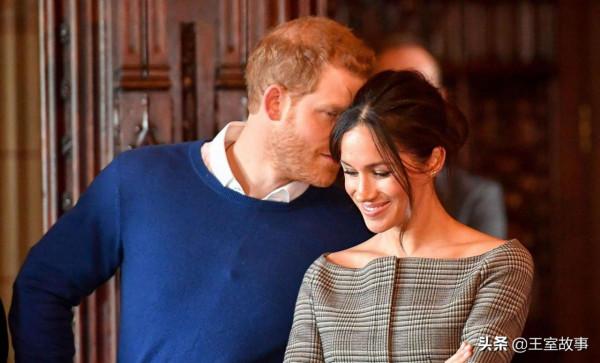 梅根穿白色連體褲霸氣亮相,哈里王子就像是她的小跟班 梅根穿白色連體褲霸氣亮相,哈里王子就像是她的小跟班